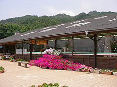 道の駅 花かげの郷まきおか